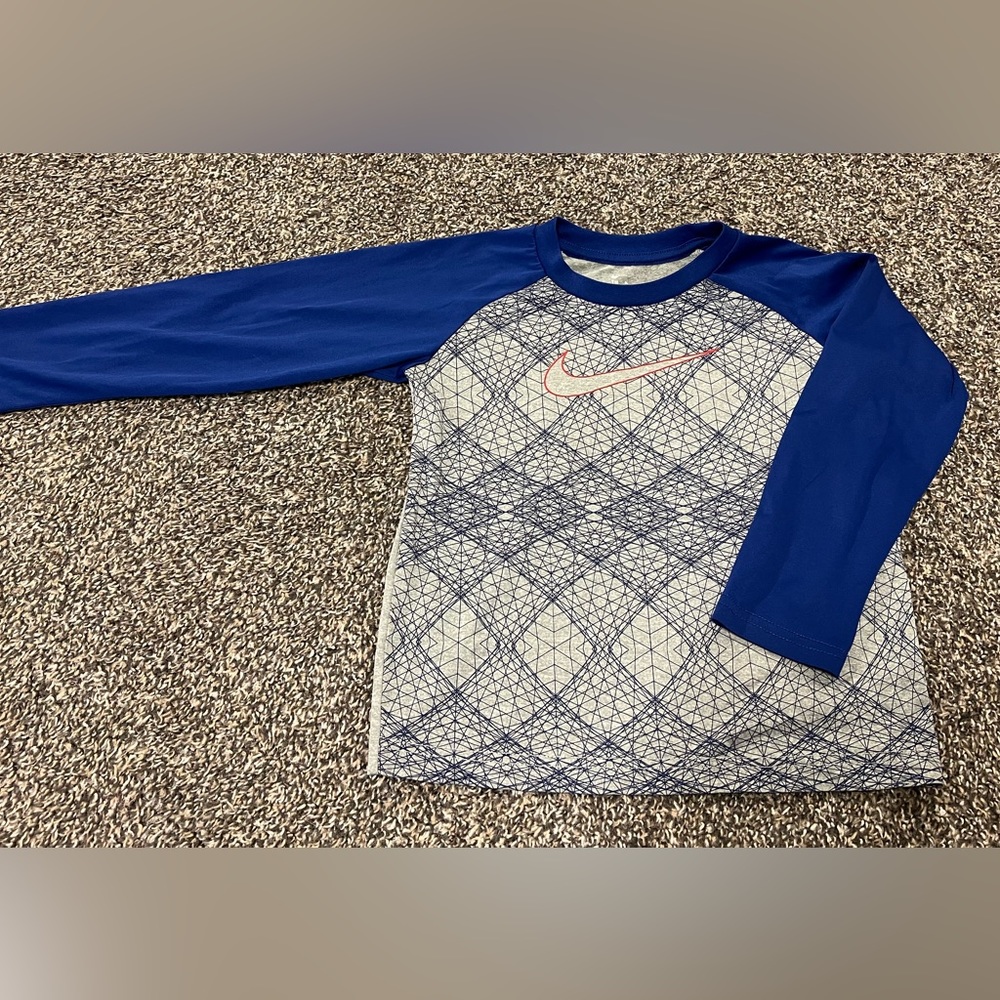 Nike Boys Lot EUC Size 7 Under Armour (3) - Picture 4 of 4